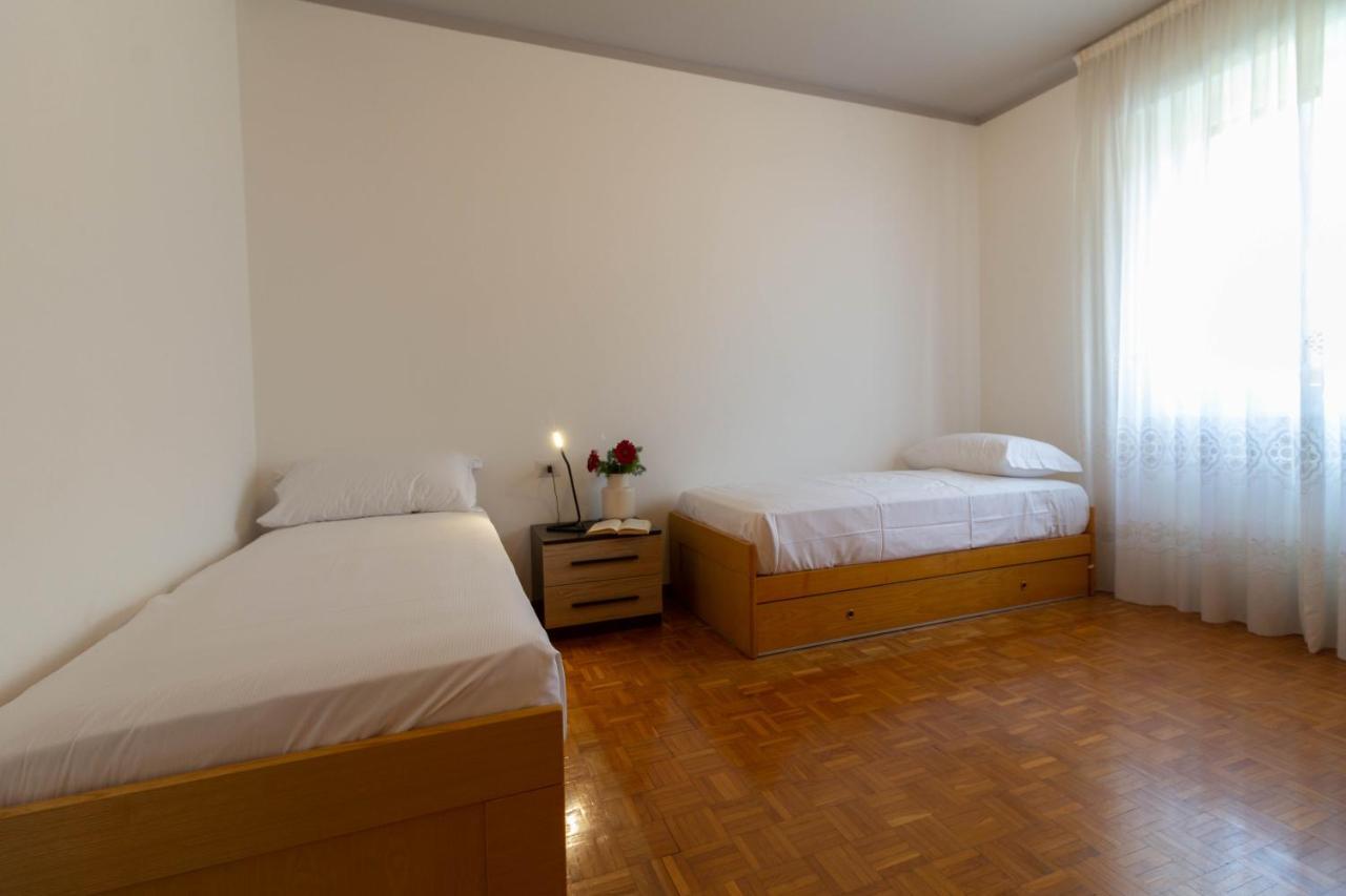 Mamma Ciccia Holiday Home - Casa Imperia Mandello del Lario Eksteriør bilde