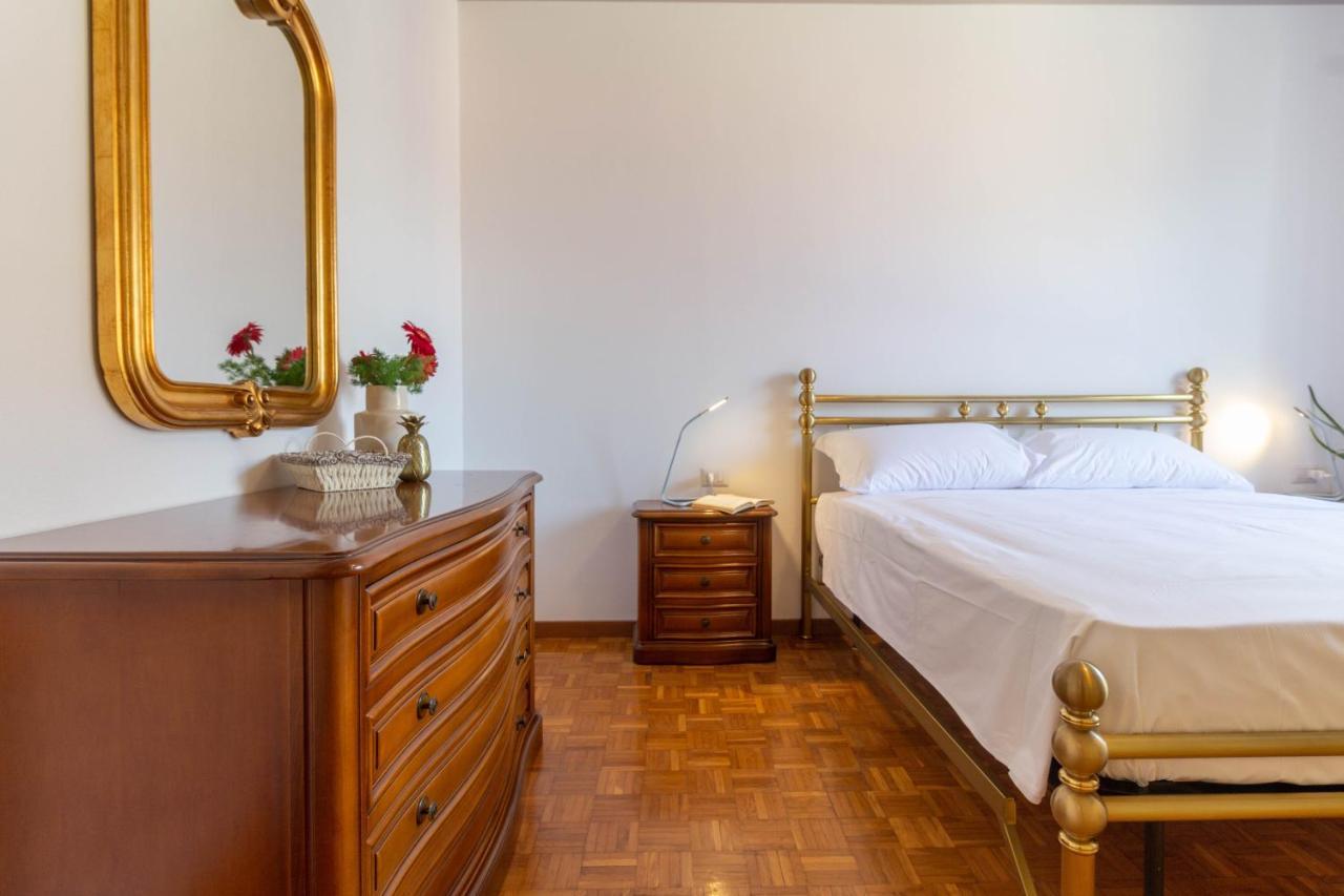 Mamma Ciccia Holiday Home - Casa Imperia Mandello del Lario Eksteriør bilde